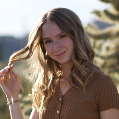 Color photo portrait of Sophie Mann